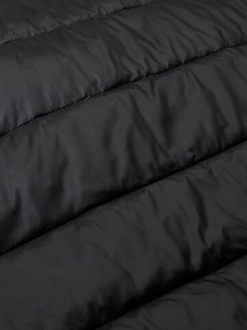 MAMMUT Outdoor Jacket in Black