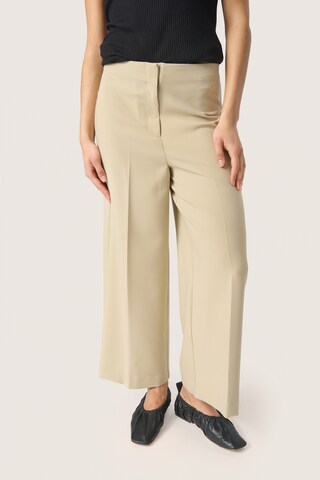 SOAKED IN LUXURY Regular Pleated Pants 'Corinne' in Beige: front