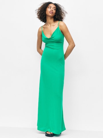 Robe Pull&Bear en vert : devant