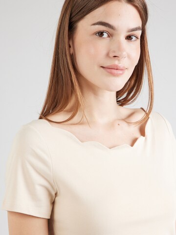 T-shirt 'Charlotta' ABOUT YOU en beige