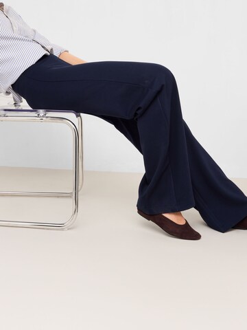 CALZEDONIA Flared Pants in Blue