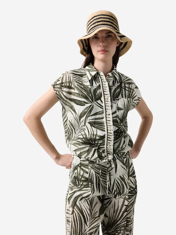 BOGNER Bluse 'Charlet' in Grün: Vorderseite