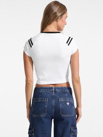 GUESS T-Shirt '81' in Weiß