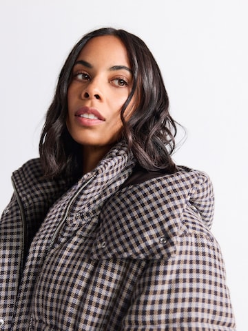 brūns Next Starpsezonu mētelis