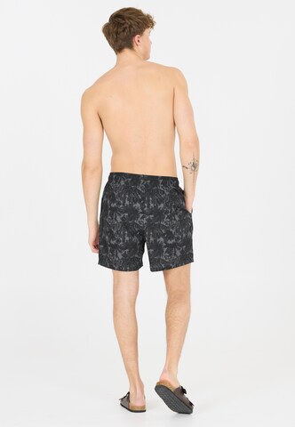 Cruz Badeshorts 'Kasper' in Schwarz
