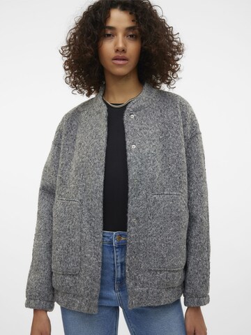 VERO MODA Übergangsjacke in Grau