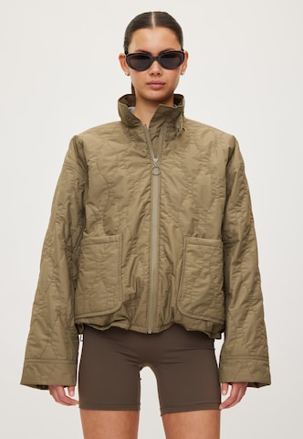 rethinkit studios Between-Season Jacket in Green