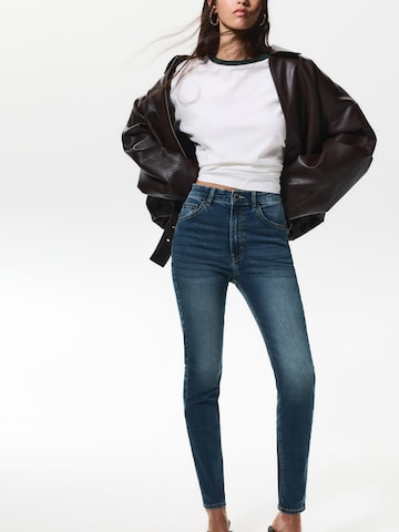 Pull&Bear Skinny Farkut värissä sininen
