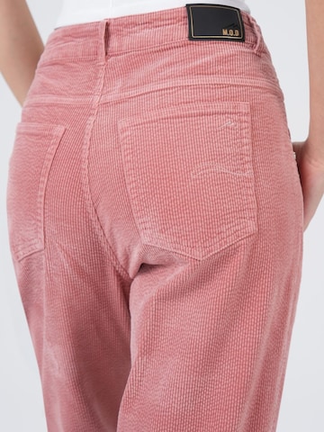 M.O.D MIRACLE OF DENIM - Tapered Pantalón chino en rosa