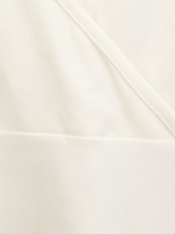 Maglietta 'TIMEA' di BELLYBUTTON in bianco