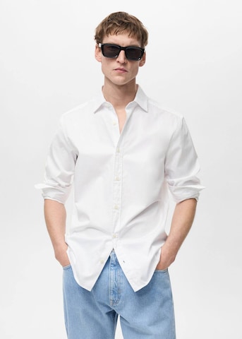 MANGO MAN Regular fit Button Up Shirt 'Cesare' in White: front