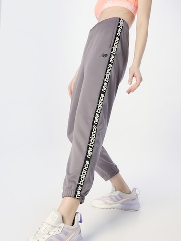new balance Sportovní kalhoty 'Relentless' – šedá