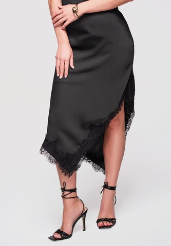 Ombre Skirt in Black