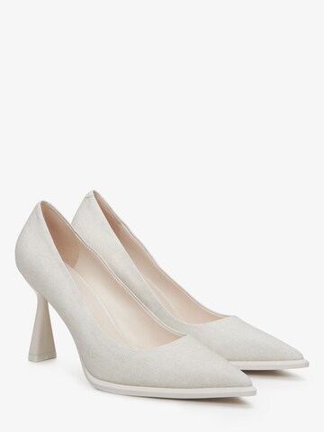 Estro Pumps met hoge voorkant '532-801' in Beige: voorkant
