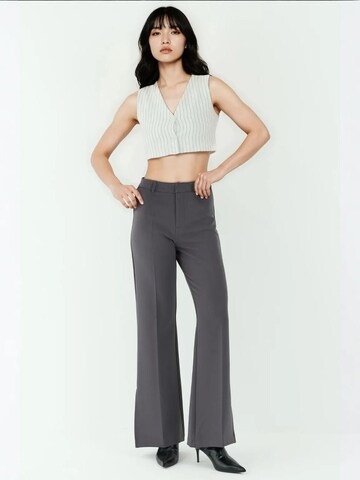 Regular Pantalon à plis Hiccup en gris