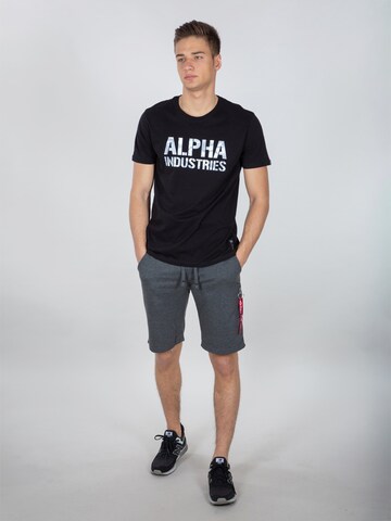 ALPHA INDUSTRIES Regularen Kargo hlače | siva barva