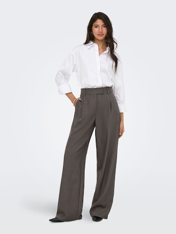 Wide leg Pantaloni cutați 'ONLLinda' de la ONLY pe gri: față