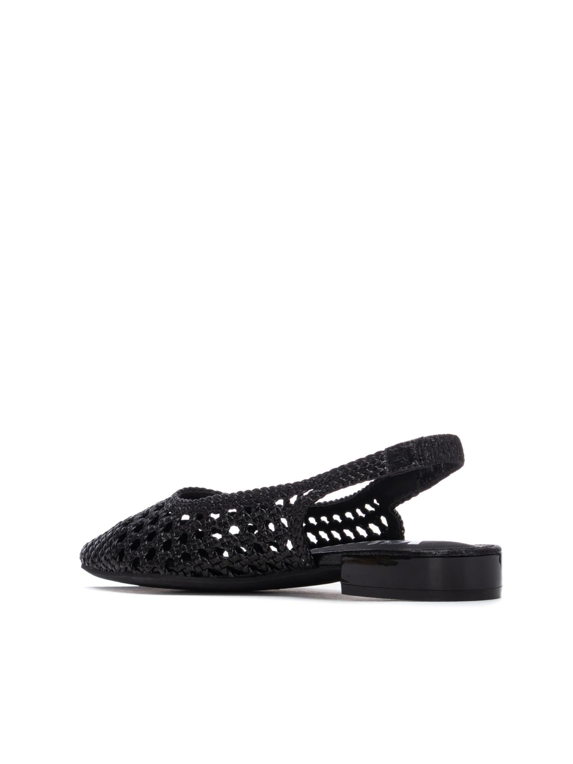 Xti Sandals in Black