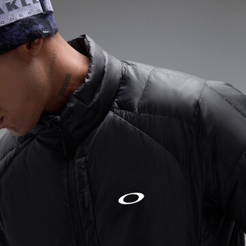 OAKLEYOutdoor jakna 'PEAKBOUND' - crna boja: prednji dio