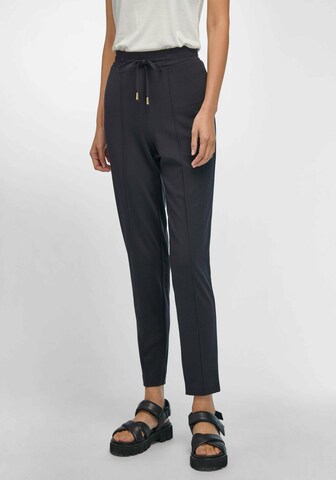 Peter Hahn Regular Pants in Black: front