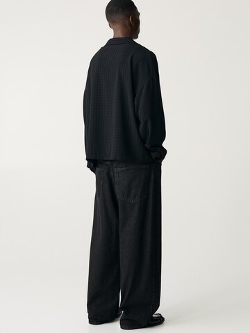 Pull&Bear Comfort Fit Košeľa - Čierna