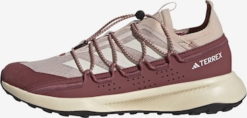 ADIDAS TERREX Low shoe 'Voyager 21 Travel' in Pink: front