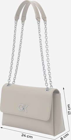 Calvin Klein Tasche 'Conv' in Grau