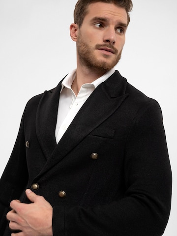 Antioch Between-season jacket in Black