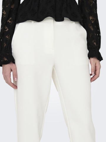 Regular Pantaloni 'LELA-ELLY' de la ONLY pe alb