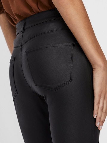 VERO MODA Flared Jeans 'VMSIGA' in Schwarz