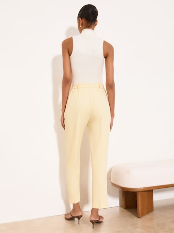 Lipsy Regular Pantalon in Geel