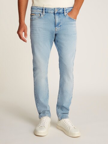 Calvin Klein Jeans Slim fit Jeans in Blue: front