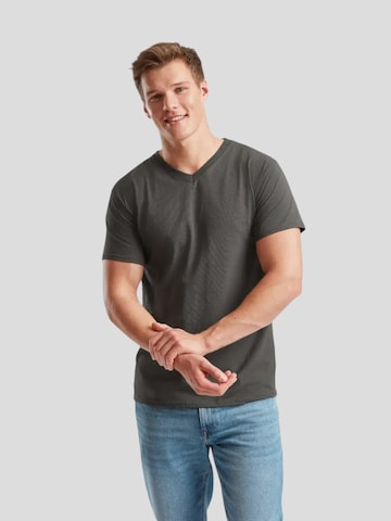 Maglietta 'V-Neck T-shirt' di FRUIT OF THE LOOM in grigio: frontale