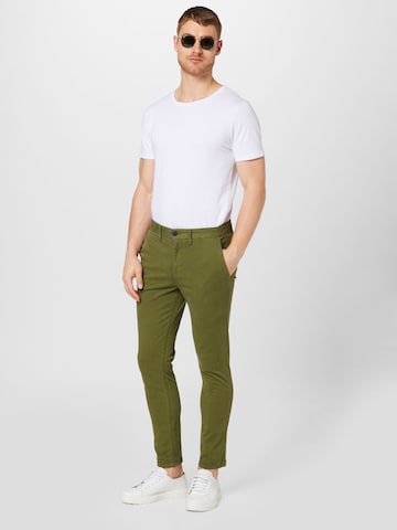 BURTON MENSWEAR LONDON Slimfit Chino hlače | zelena barva