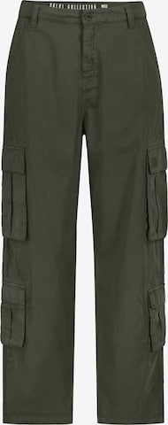 Sublevel Loose fit Cargo Pants in Green: front