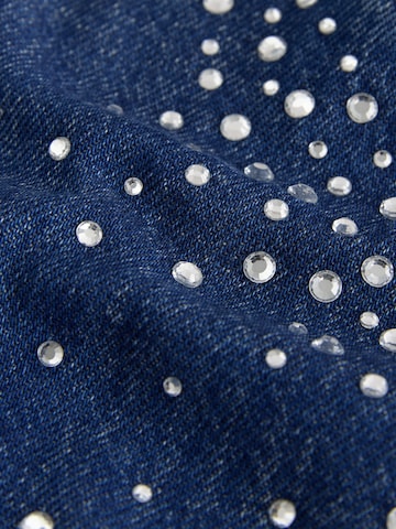 Next Rok in Blauw