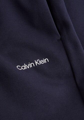 Calvin Klein Tapered Hose in Blau