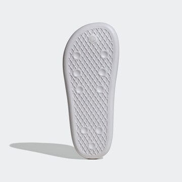 ADIDAS ORIGINALS Rantakengät 'Adilette Ayoon' värissä harmaa