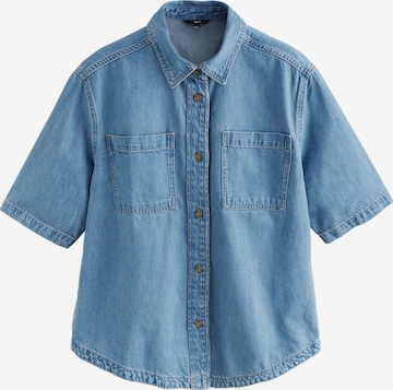 Next Pusero värissä sininen: etupuoli