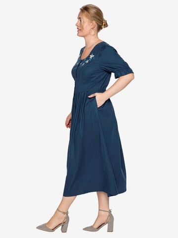 SHEEGO Dirndl in Blau