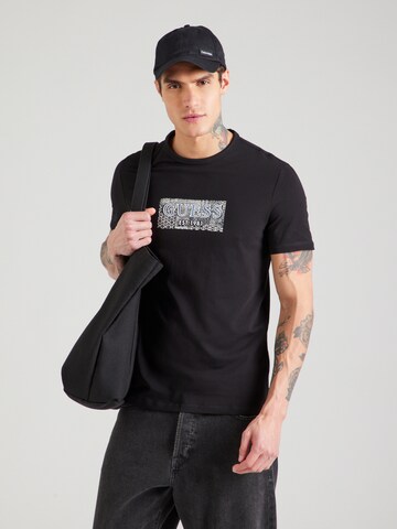GUESS T-shirt i svart: framsida