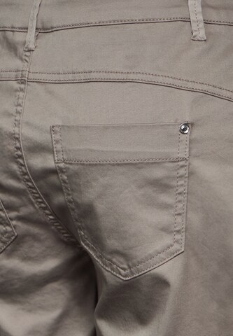 STREET ONE Regular Hose in Grau