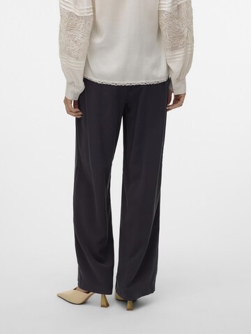 Baggy Pantalon à pince 'CARMEN' VERO MODA en bleu