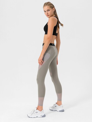 MOROTAI Skinny Sporthose 'PERFORMANCE' in Grau