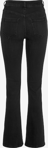 LASCANA Flared Jeans in Schwarz