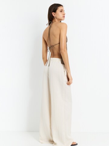 Wide Leg Pantalon à pince Pull&Bear en beige