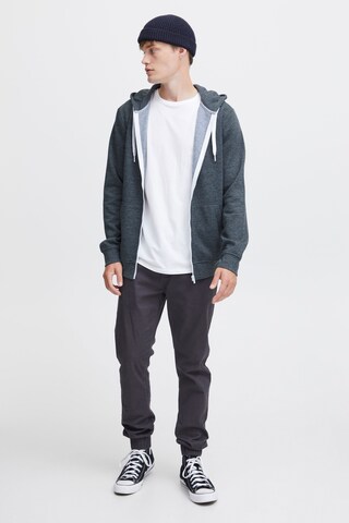 !Solid Zip-Up Hoodie 'Olli' in Blue