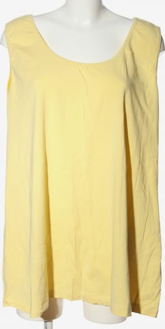 Janet & Joyce Basic Top in 7XL in Yellow: front