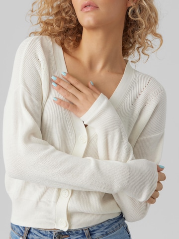 Cardigan 'New Lexsun' VERO MODA en blanc