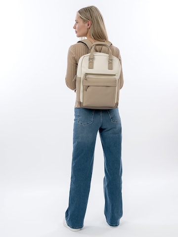 Tamaris Backpack 'Gianna' in Beige: front